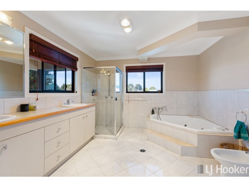 4 Stormlily Court, Victoria Point QLD 4165