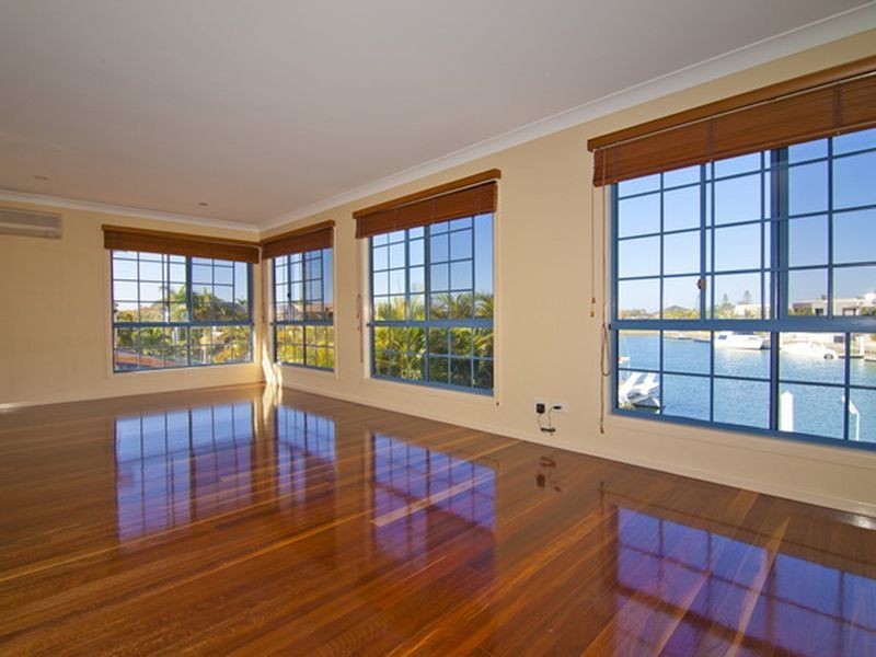 12 Plymouth Court, Raby Bay QLD 4163