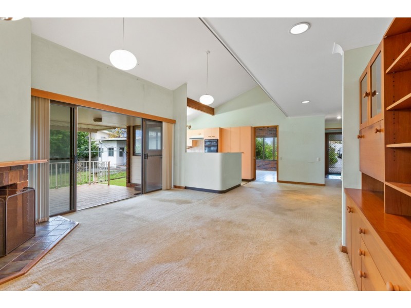 4 Barron Street, Victoria Point QLD 4165