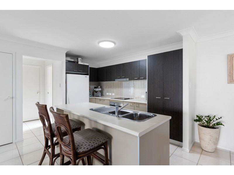 7 Lizard Place, Redland Bay QLD 4165