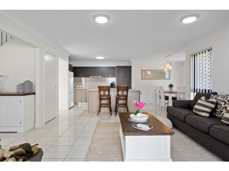 7 Lizard Place, Redland Bay QLD 4165