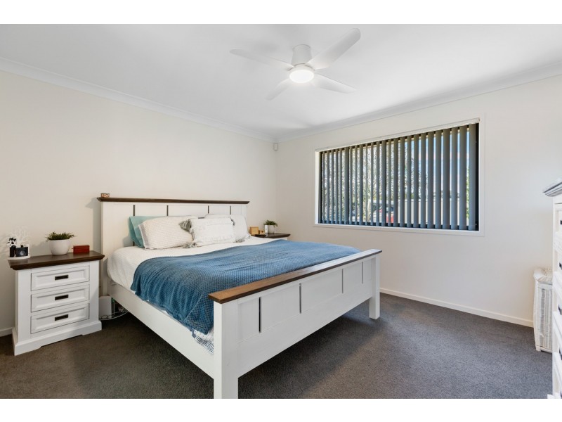 7 Lizard Place, Redland Bay QLD 4165
