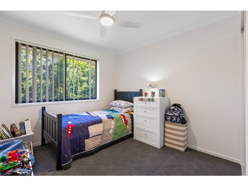 7 Lizard Place, Redland Bay QLD 4165