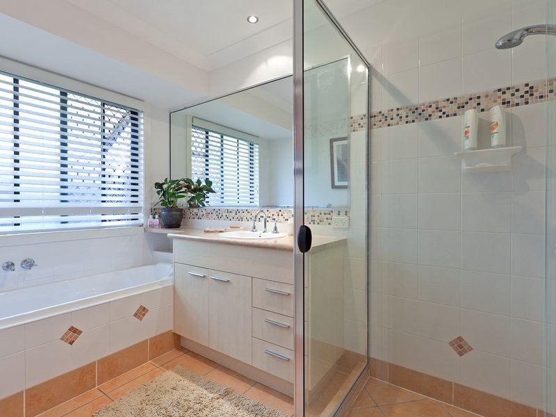 67 Seaholly Crescent, Victoria Point QLD 4165