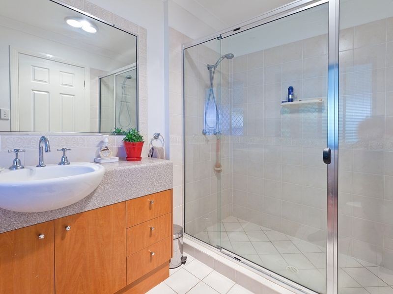 67 Seaholly Crescent, Victoria Point QLD 4165