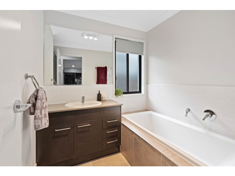 12 Annette Street, Logan Reserve QLD 4133