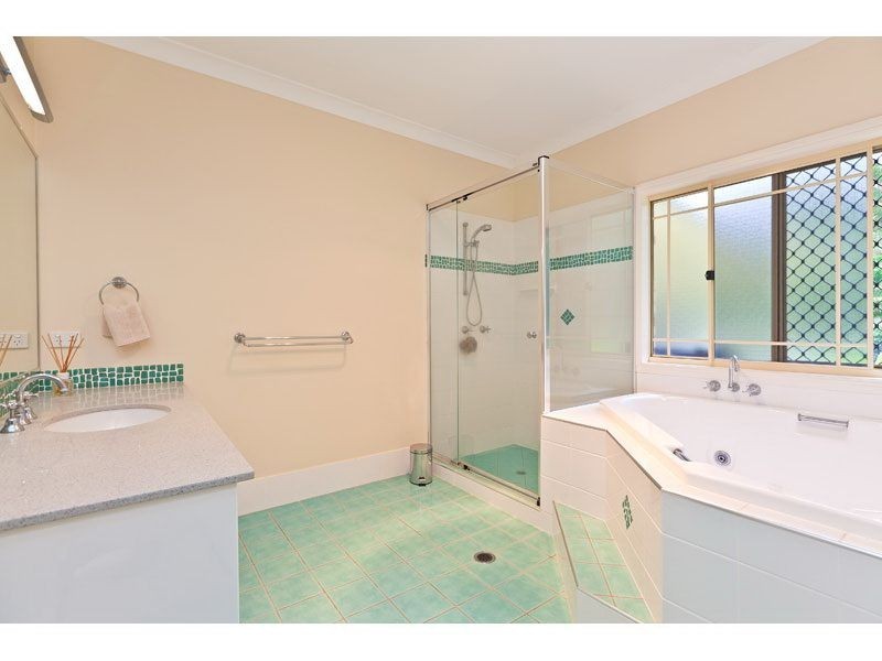 18 Korsman Drive, Thornlands QLD 4164