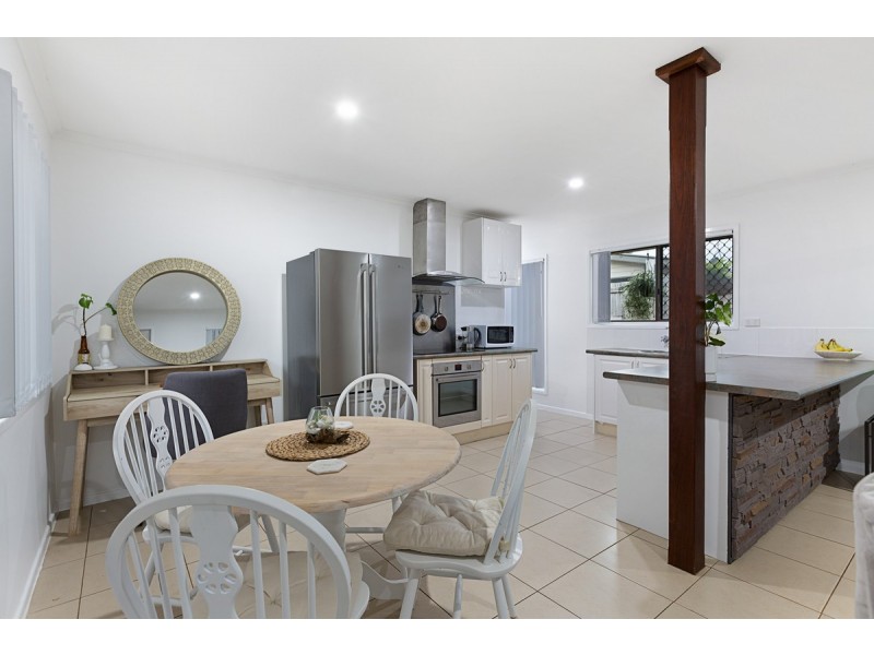 7 Marine Street, Redland Bay QLD 4165