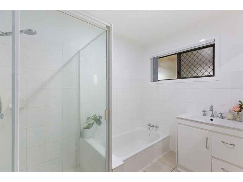 7 Marine Street, Redland Bay QLD 4165