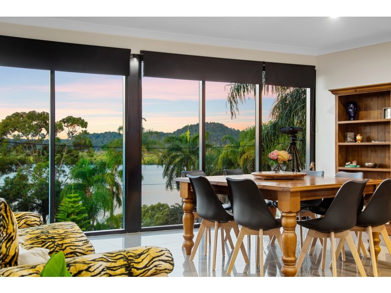 5 Schooner Street, Russell Island QLD 4184