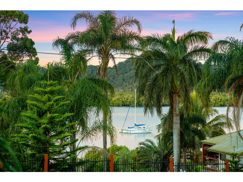 5 Schooner Street, Russell Island QLD 4184