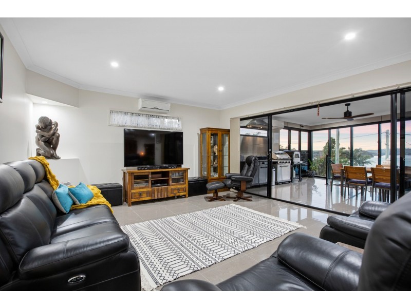 5 Schooner Street, Russell Island QLD 4184