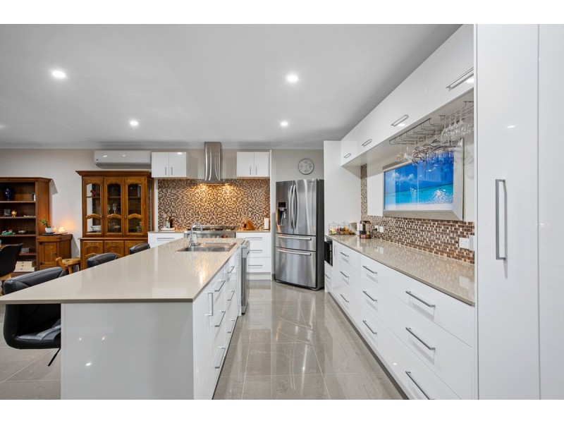 5 Schooner Street, Russell Island QLD 4184