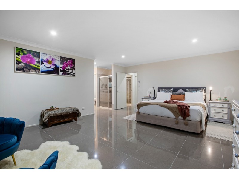 5 Schooner Street, Russell Island QLD 4184