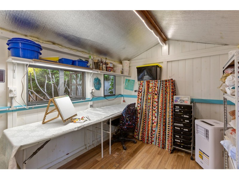 32 Coast Road, Macleay Island QLD 4184