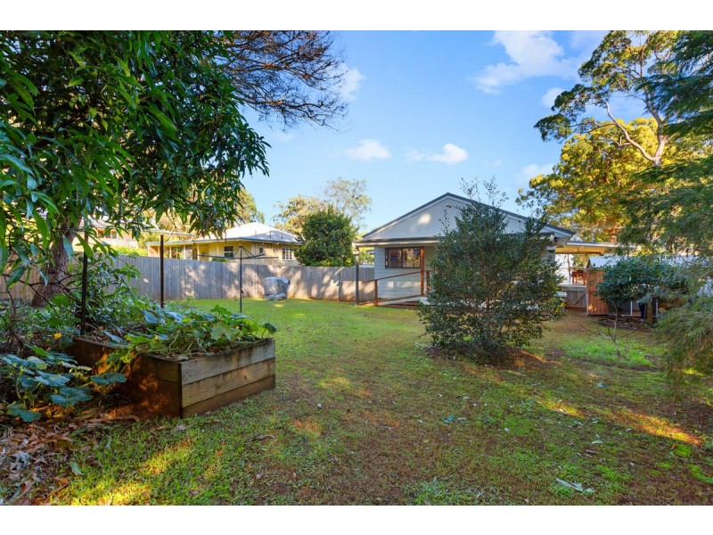 32 Coast Road, Macleay Island QLD 4184