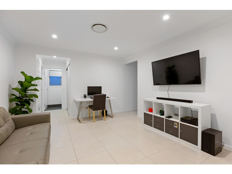 18 Willis Close, Redland Bay QLD 4165