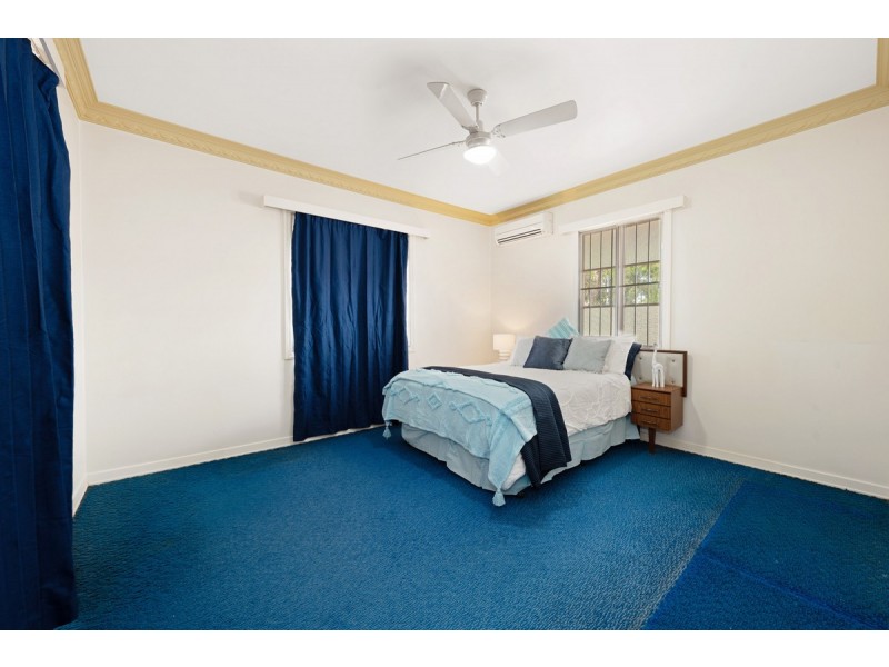 54 Windsor Street, Hamilton QLD 4007