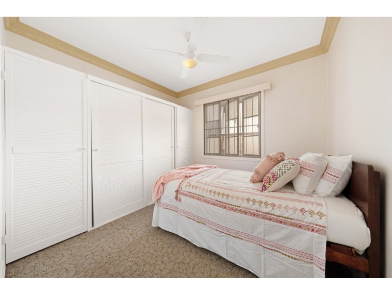 54 Windsor Street, Hamilton QLD 4007