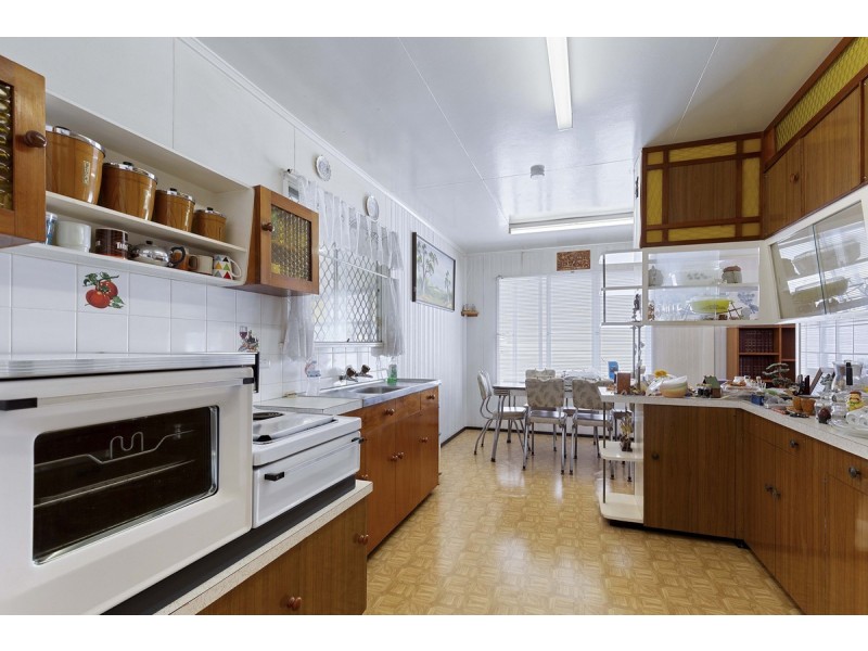 63 Sandy Camp Road, Wynnum North QLD 4178