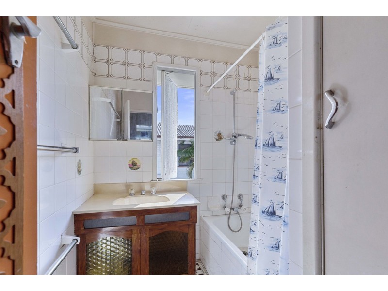 63 Sandy Camp Road, Wynnum North QLD 4178