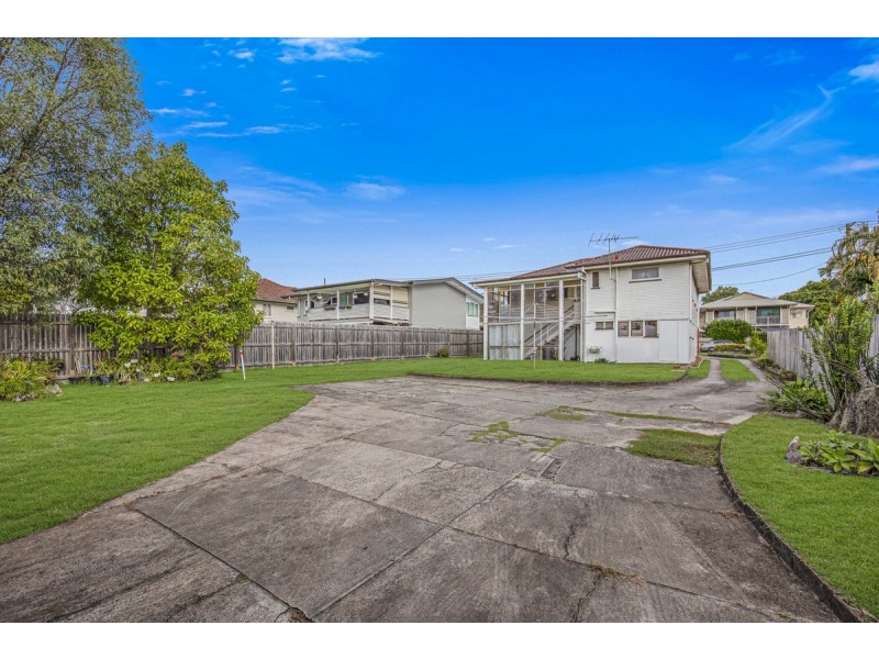 63 Sandy Camp Road, Wynnum North QLD 4178