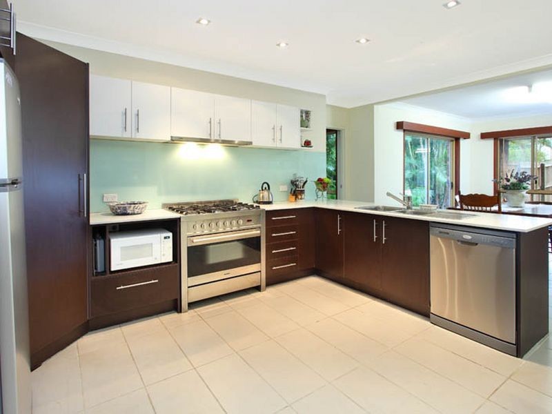 8 Azalea Street, Redland Bay QLD 4165