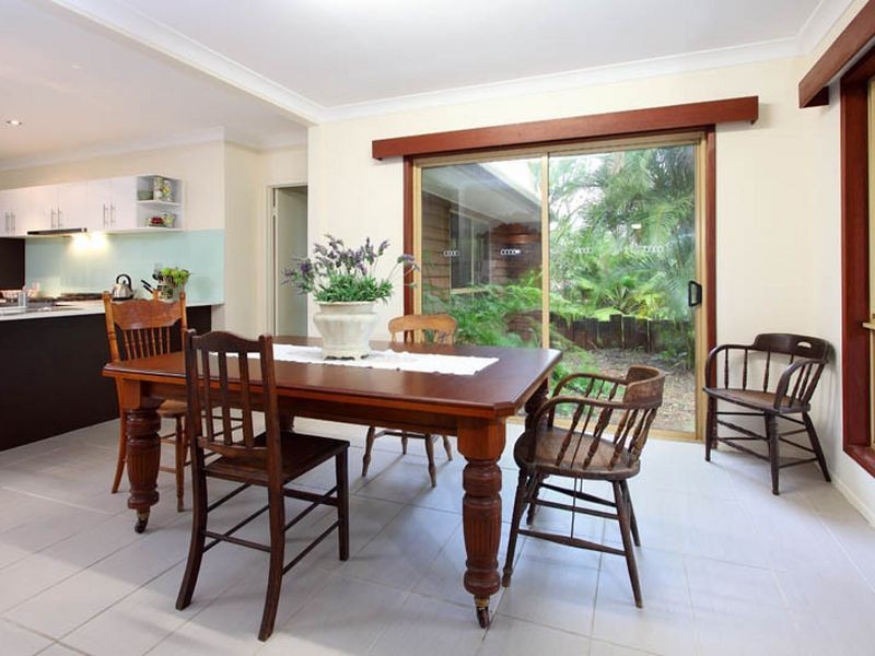 8 Azalea Street, Redland Bay QLD 4165