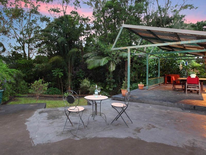 8 Azalea Street, Redland Bay QLD 4165