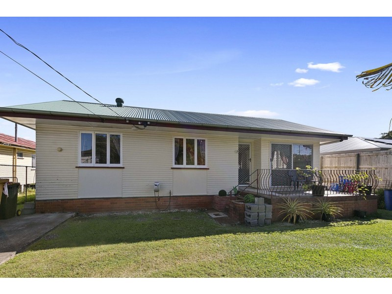 57 Wondall Road, Wynnum West QLD 4178