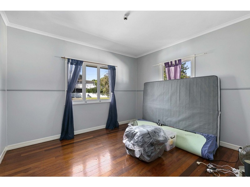 57 Wondall Road, Wynnum West QLD 4178