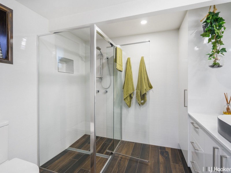 41 Thompson Esplanade, Victoria Point QLD 4165