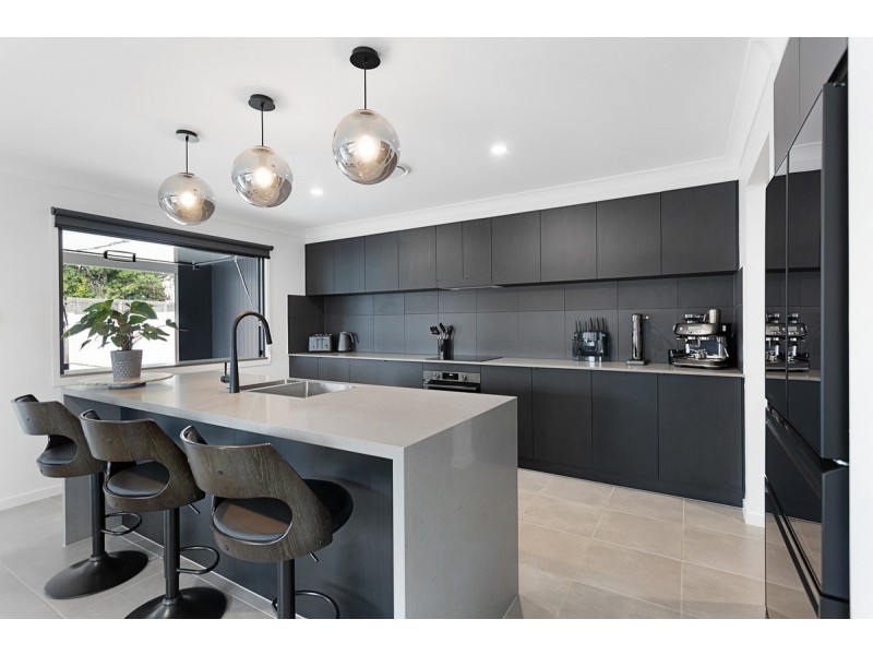 31A Lynch Crescent, Birkdale QLD 4159