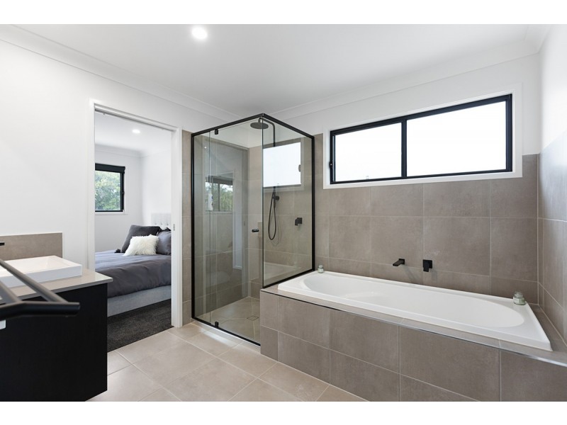 31A Lynch Crescent, Birkdale QLD 4159