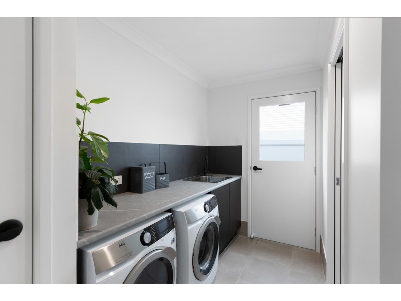 31A Lynch Crescent, Birkdale QLD 4159