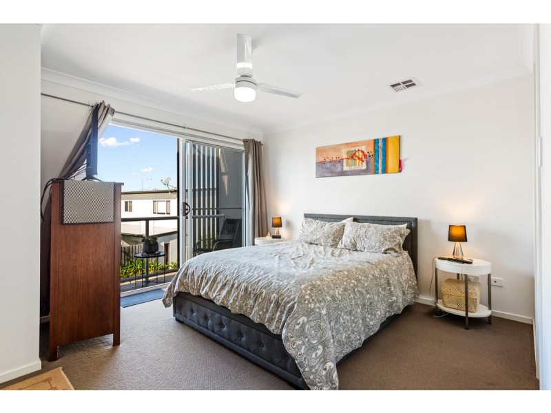 35/57 Charles Canty Drive, Wellington Point QLD 4160