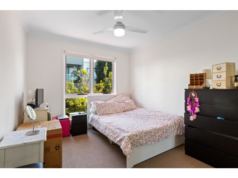 35/57 Charles Canty Drive, Wellington Point QLD 4160