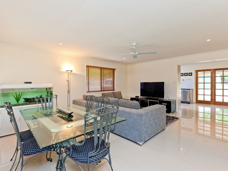 15 Sandpiper Street, Wellington Point QLD 4160