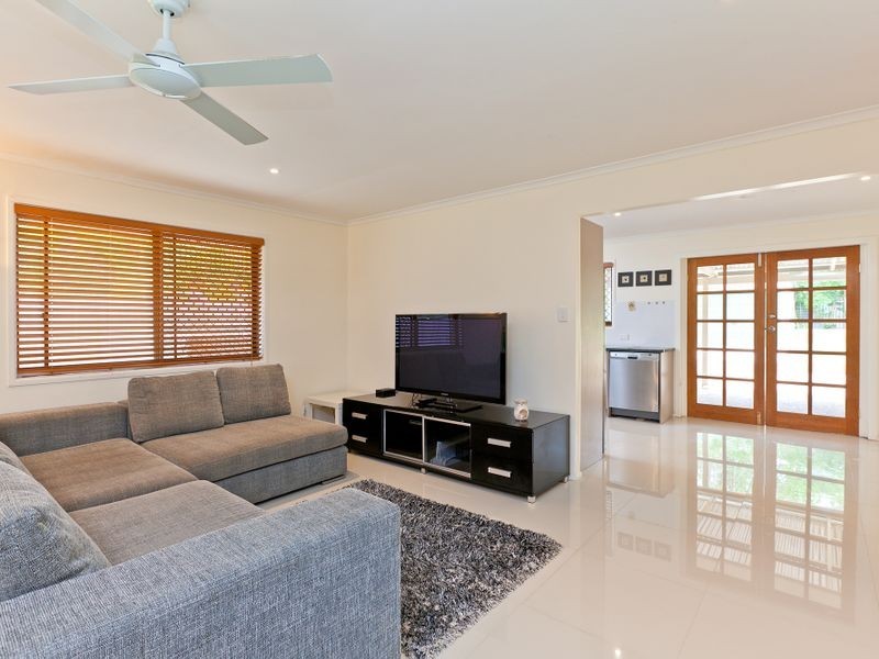 15 Sandpiper Street, Wellington Point QLD 4160