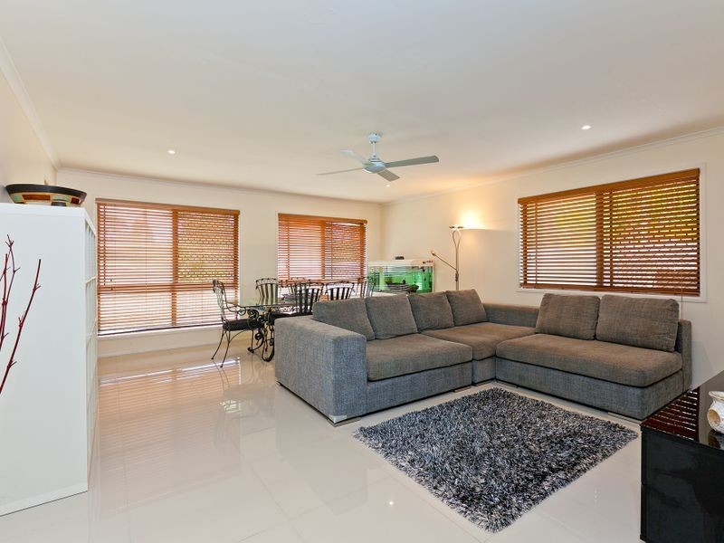 15 Sandpiper Street, Wellington Point QLD 4160