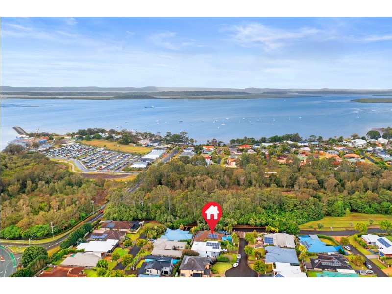 52 Habitat Drive, Redland Bay QLD 4165