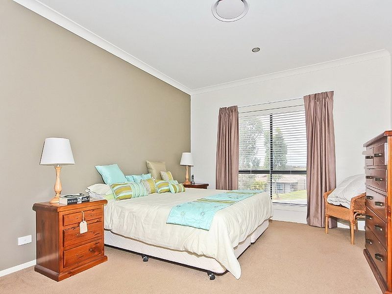 16 Cypress Street, Redland Bay QLD 4165