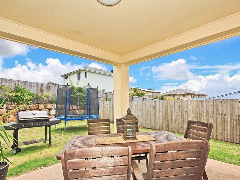 16 Cypress Street, Redland Bay QLD 4165