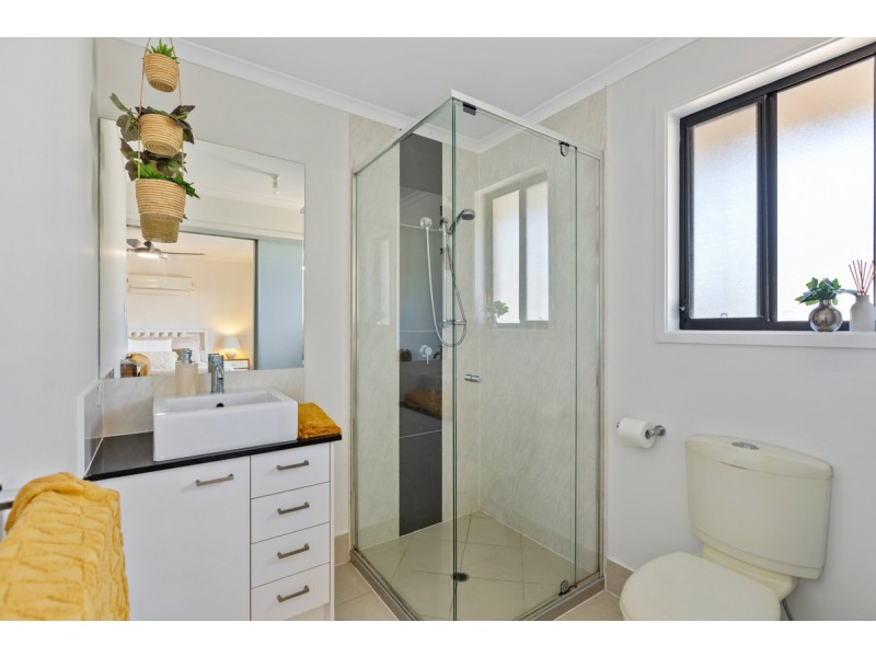 3 Vedson Street, Birkdale QLD 4159