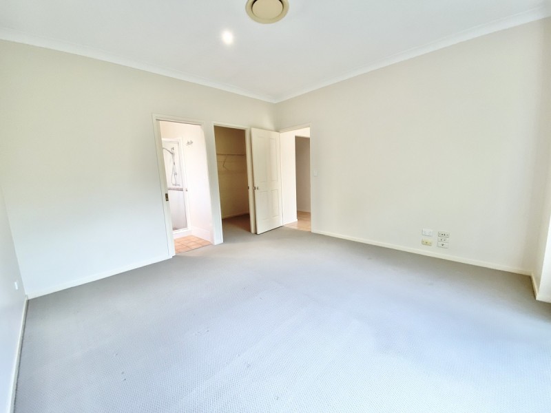 5 Eastcote Lane, Wellington Point QLD 4160