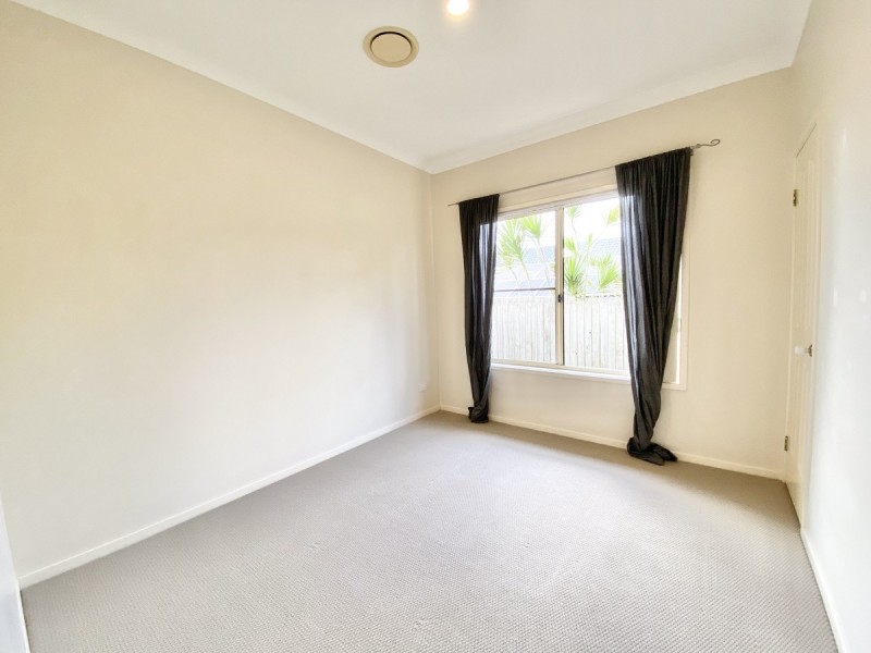 5 Eastcote Lane, Wellington Point QLD 4160