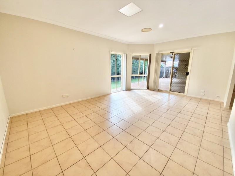 5 Eastcote Lane, Wellington Point QLD 4160