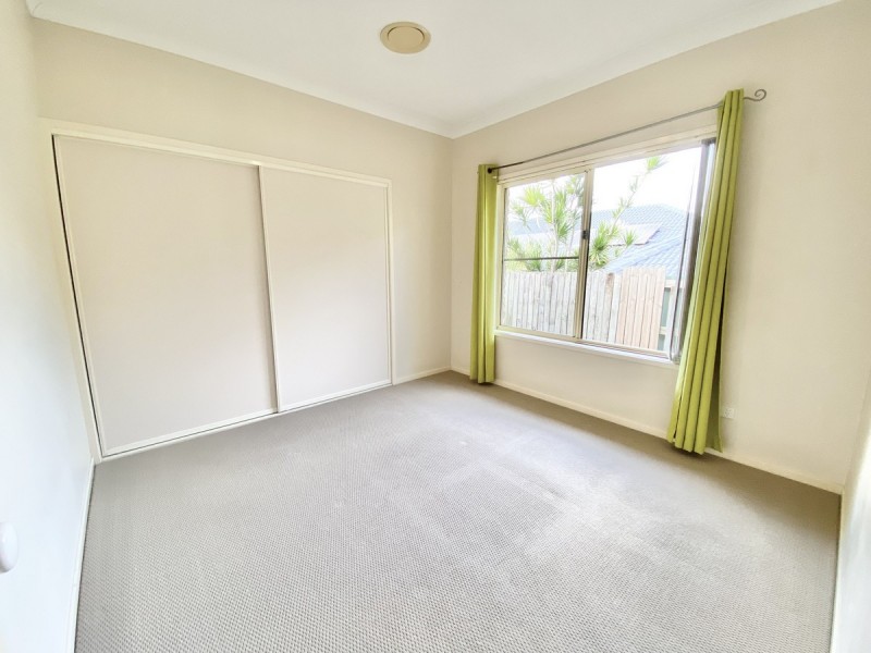 5 Eastcote Lane, Wellington Point QLD 4160
