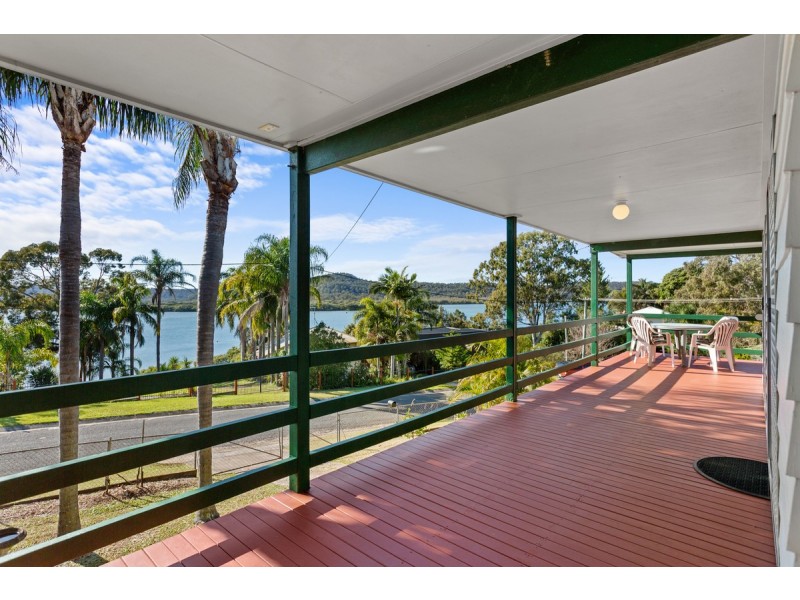 3 Schooner Street, Russell Island QLD 4184
