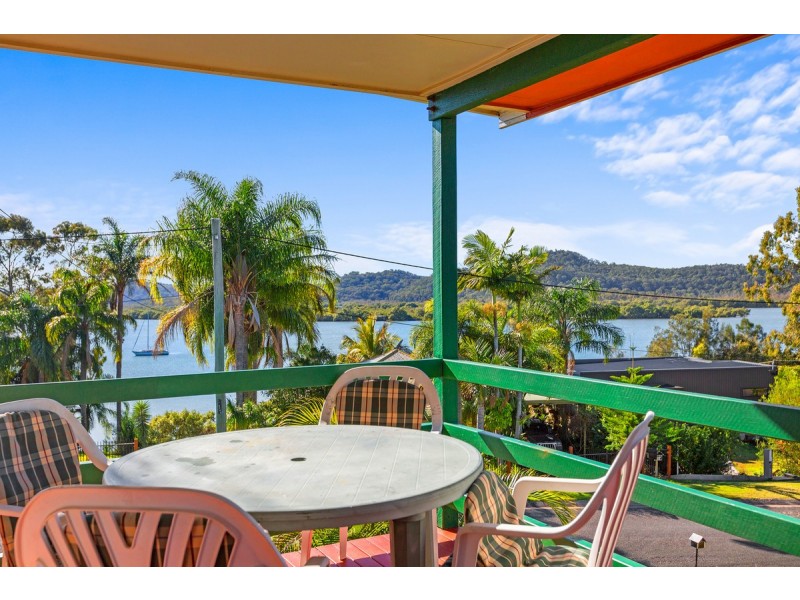 3 Schooner Street, Russell Island QLD 4184